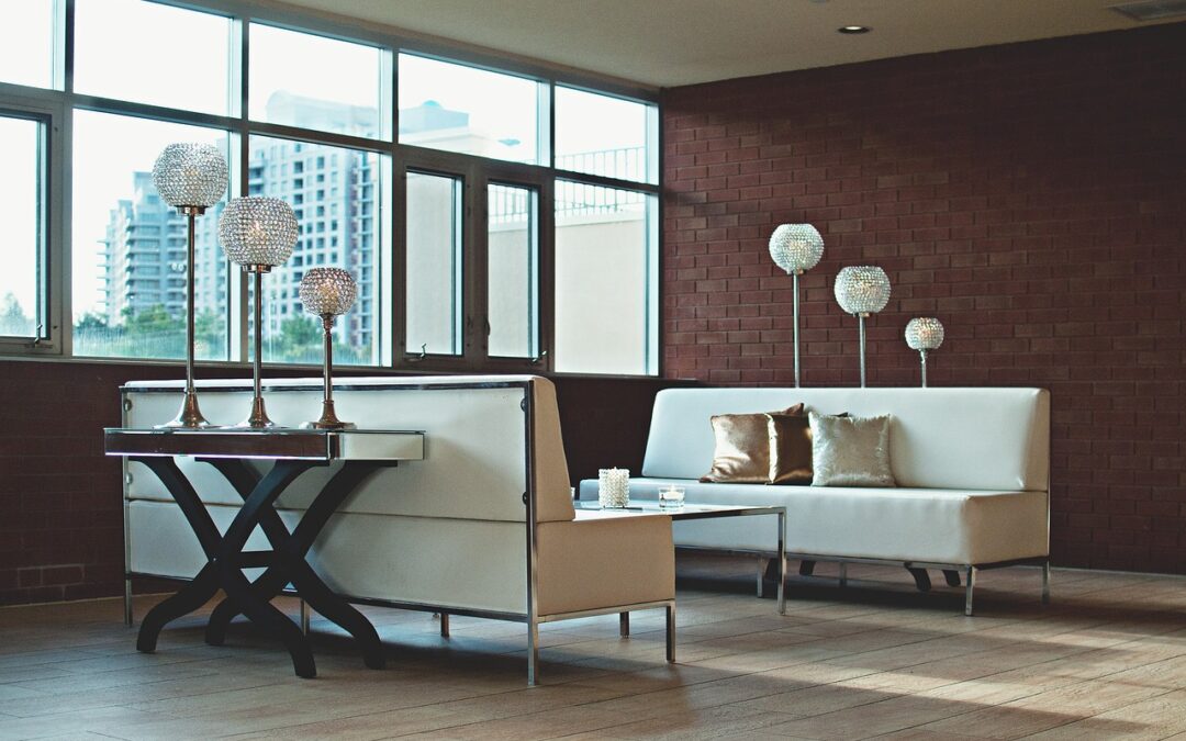 Jak dostosować meble do małych przestrzeni – praktyczne rozwiązania na maksymalne wykorzystanie wnętrza